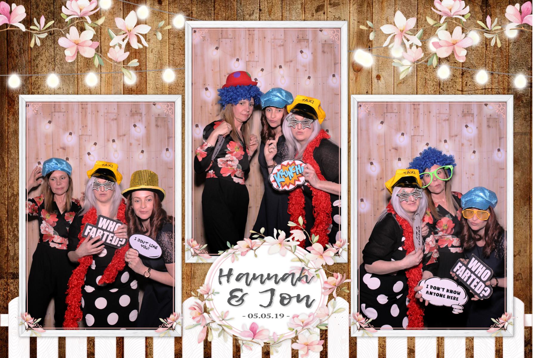 Hannah and Jon | View more photos from the event at gallery.blissbooth.co.uk/u/BlissBooth/Hannah-and-Jon